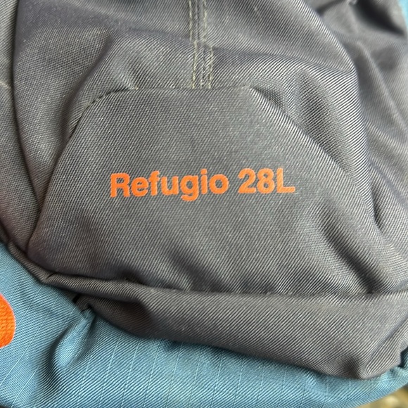 Patagonia Refugio 28L backpack blue/orange - Picture 2 of 9